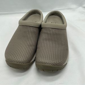 Merrell Womens encore breeze 4 slip on mule gray silver size 7.5 euro size 38
